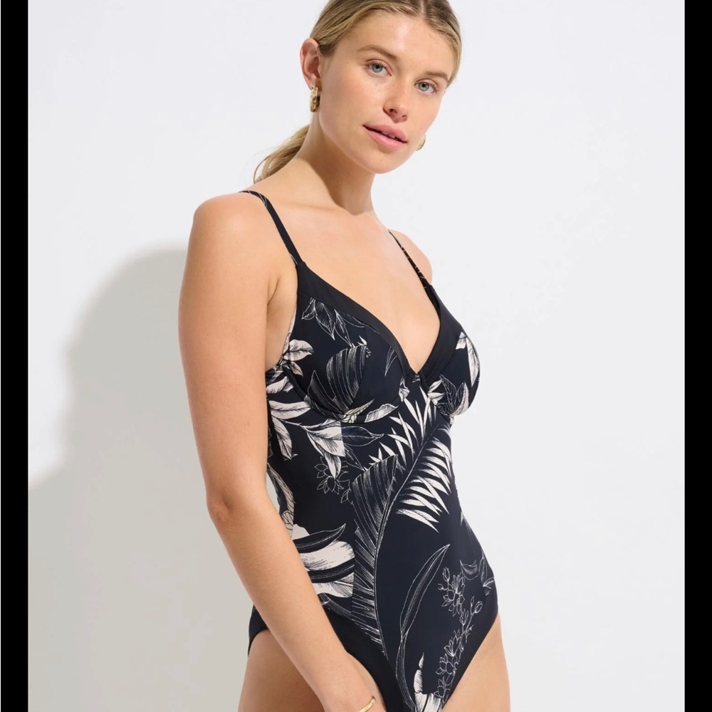 Everyday Sunday Underwire One-Piece